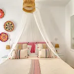 Bellonia 4* Naousa (Paros)